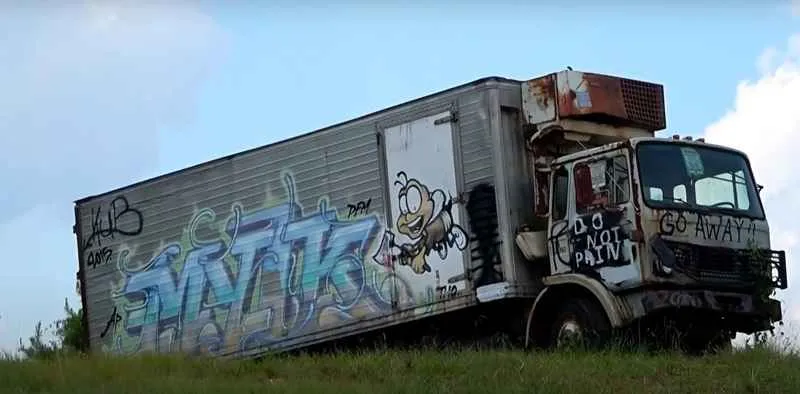 cheerios bee graffiti art School Bus Graveyard in Alto Georgia