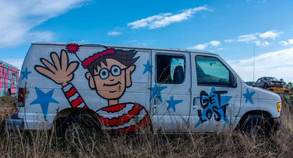 where is wally graffiti art School Bus Graveyard in Alto Georgia