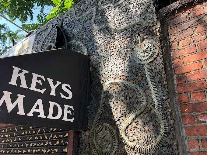 Facade decorated with thousands of keys at Greenwich Locksmiths