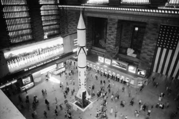 Hole in the ceiling of Grand Central propaganda cold war