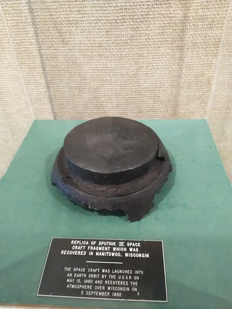 Rahr-West Museum of Manitowoc, home to the fragment replica.