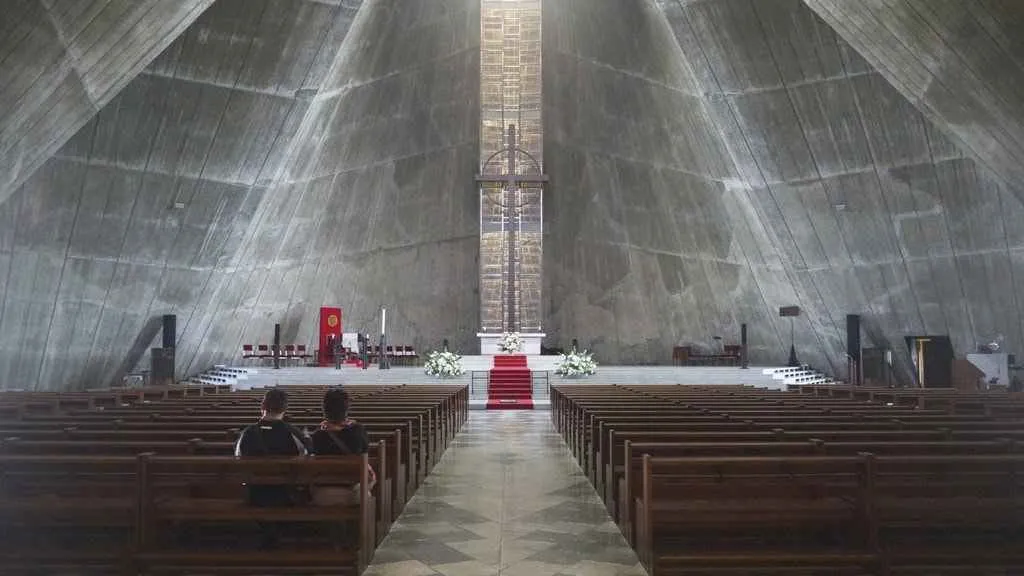 Light playing on Tokyo Cathedral's curved walls