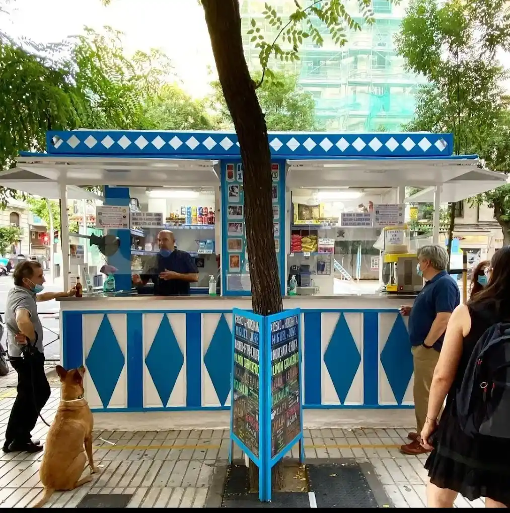 Front facade of the last horchata kiosk in Madrid