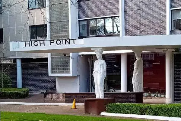 Modernist caryatids supporting the penthouse roof at Highpoint II, designed by Berthold Lubetkin.